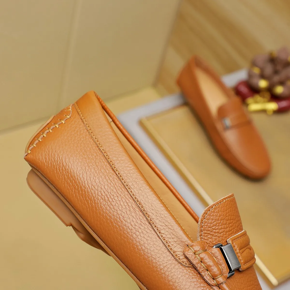 Men's shoes 💰360 💰 LV Louis Vuitton's top-quality Peaches men's shoes 💯Original copy of the official website, the upper is made of imported official website 1:1 material ❌Italian 🇮🇹 cowhide surface, imported pigskin lining. It’s definitely not made with ordinary craftsmanship, it’s the model used by celebrities! The factory’s craftsmanship is designed to create the most perfect shoes for trendy men! Colors available! 38-44 yards